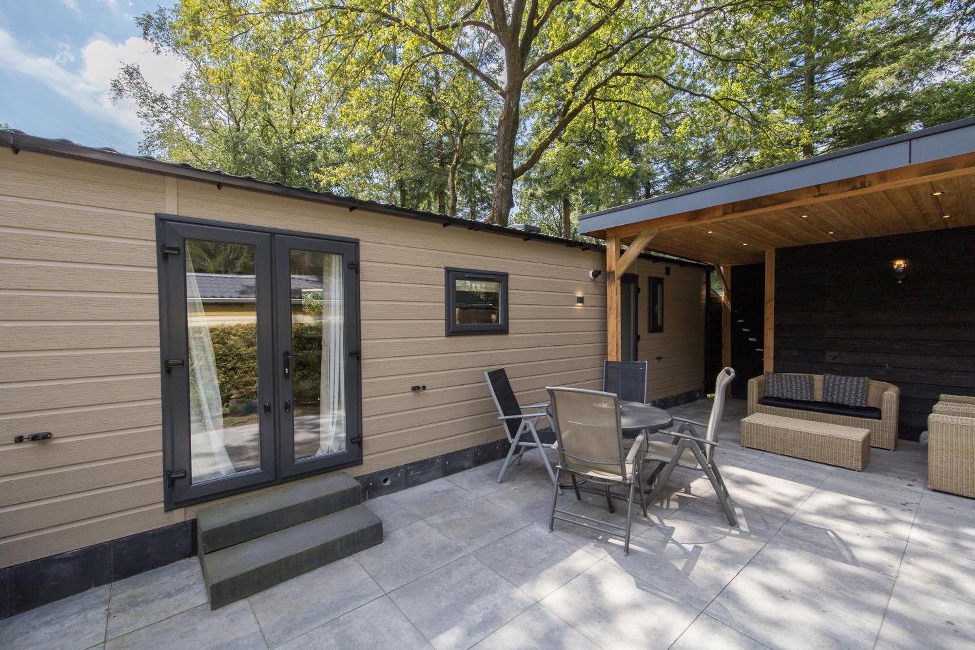 Veluwe Hoenderloo Luxury Chalet With Private Sauna And Hot Tub - Swimming Pool Tennis Court Supermarket Bowling Alley Theatre And Entertainment For Children Exterior foto